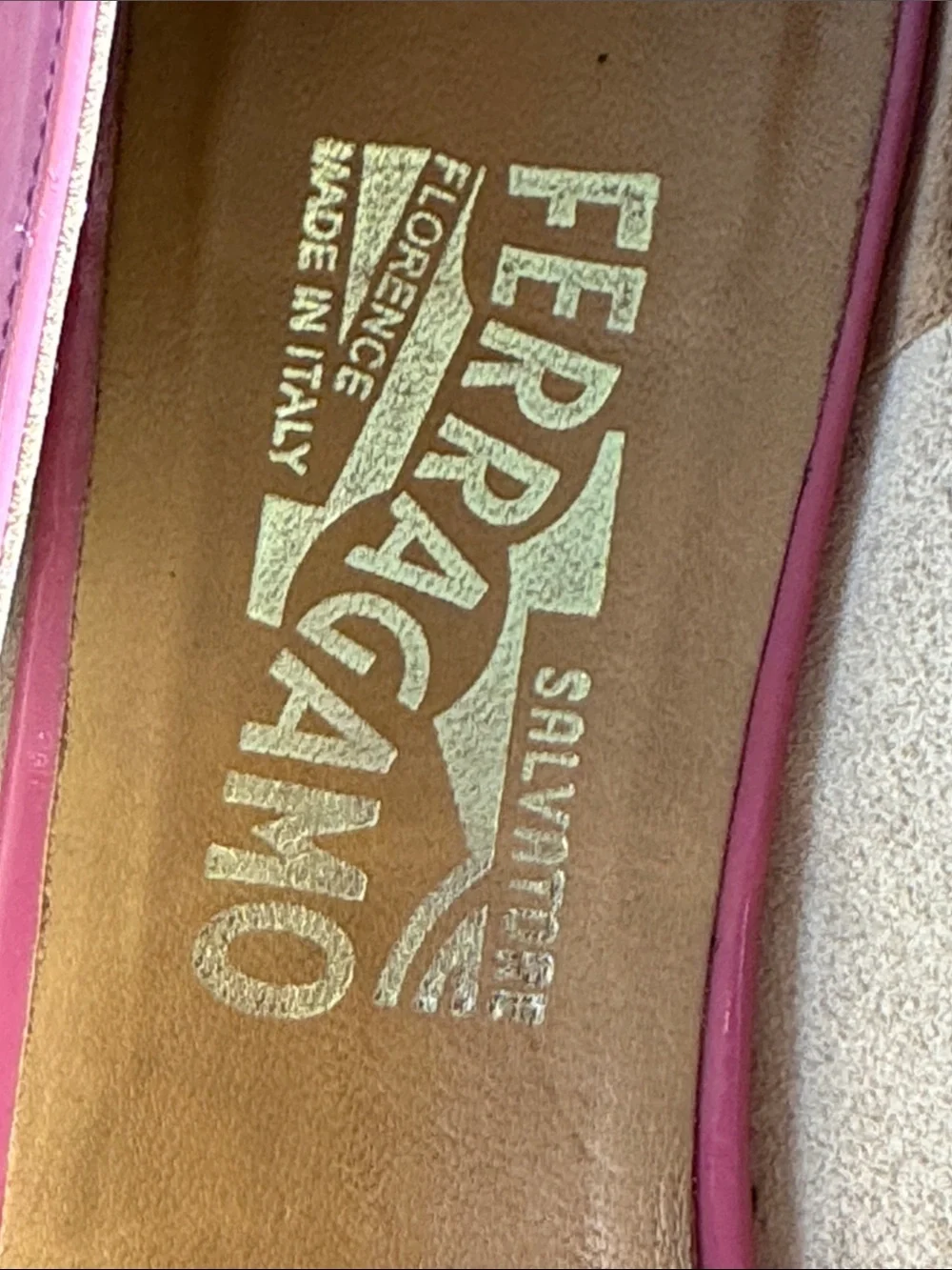 Salvatore Ferragamo 💕 Pink Patent Vara Bow Flats, Sz 10B